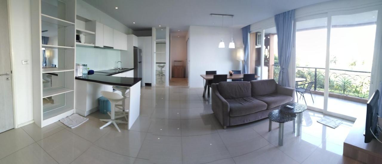 Atlantis Condo Resort By Somphong Jomtien Beach Esterno foto