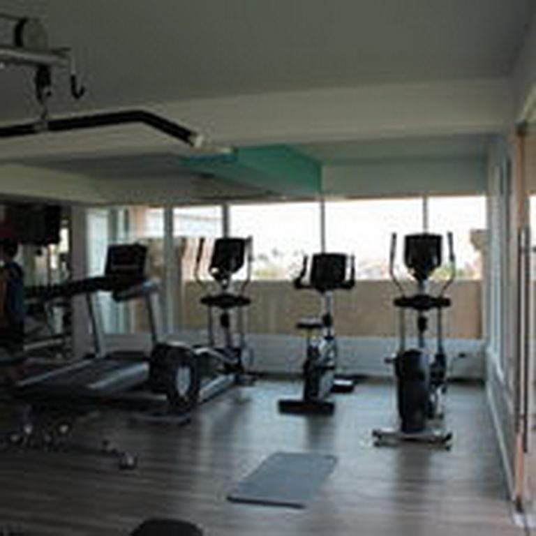 Atlantis Condo Resort By Somphong Jomtien Beach Esterno foto