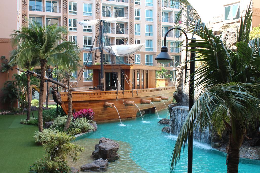 Atlantis Condo Resort By Somphong Jomtien Beach Esterno foto
