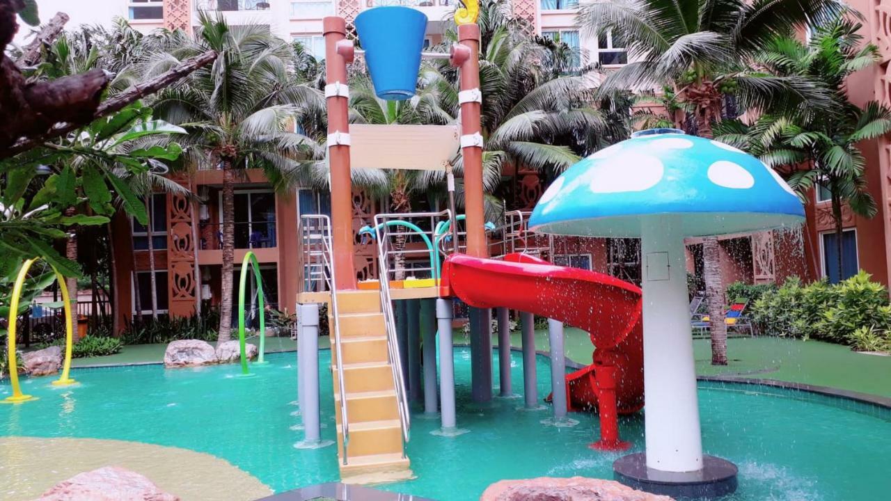 Atlantis Condo Resort By Somphong Jomtien Beach Esterno foto
